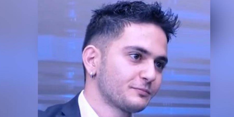 Gazeteci Furkan Karabay gözaltına alındı Gazeteci Furkan Karabay gözaltına alındı