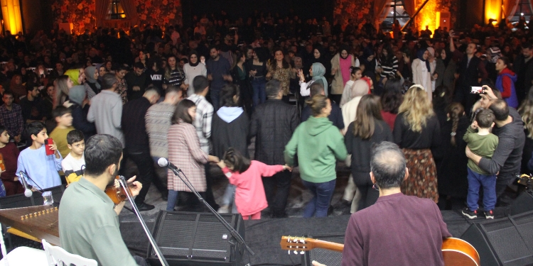 KESK’in 28’inci yıldönümü konserle kutlandı KESK’in 28’inci yıldönümü konserle kutlandı