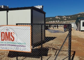 Adıyaman’da sivil toplum örgütlerinin konteynırlarına polis el koydu