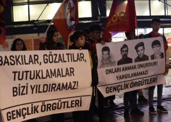 İzmir’de gençler baskılara karşı yürüdü