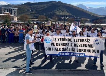 Bitlis’te sağlıkçılardan yemek boykotu kararı