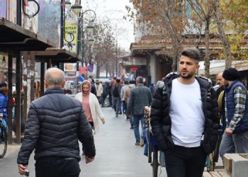 Sakalllılar 4 kez iş yerini kurşunladı: Biri öldürmemek, diğeri ‘korumak’ için haraç istiyor