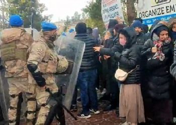 Jandarma direnişteki Özak Tekstil işçilerine yine saldırdı: Çok sayıda gözaltı