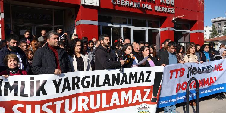 Mahkemenin görevden alma kararına tepki: TTB’nin yanındayız Mahkemenin görevden alma kararına tepki: TTB’nin yanındayız