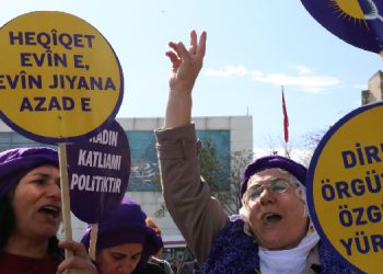 TJA aktivistinden kadınlara ‘sessiz kalmayın, bize ulaşın’ çağrısı