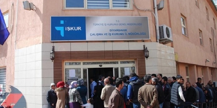 TÜİK’e göre işsizlik düşmeye devam etti TÜİK’e göre işsizlik düşmeye devam etti