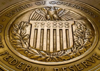 Fed, faiz oranını 23 yılın en yüksek seviyesinde sabit tuttu