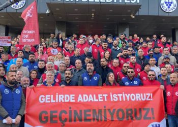 Buca Belediyesi işçilerinden ek protokol eylemi