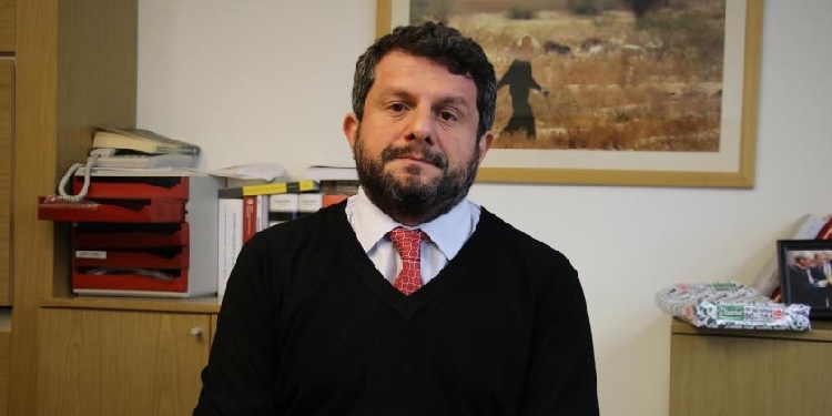 Can Atalay: Türkiye bu kuralsızlık, hukuksuzluk deli gömleğine sığmayacak Can Atalay: Türkiye bu kuralsızlık, hukuksuzluk deli gömleğine sığmayacak