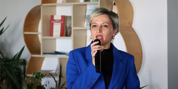 Perihan Koca: Anadil hakkı için mücadele edeceğiz