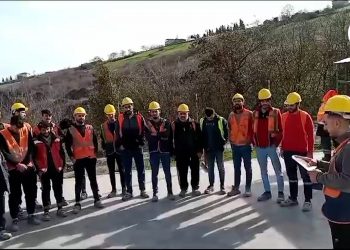 İnşaat işçileri gasp edilmek istenen hakları için basın açıklaması yaptı