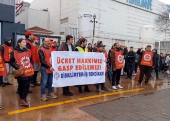 Tersane işçileri sefalet ücretlerine karşı direniyor