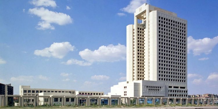 Bütçe iki ayda 304 milyar dolar açık verdi