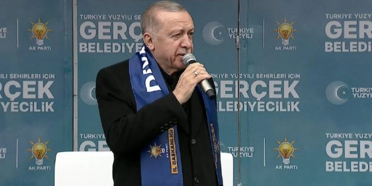 Erdoğan Amed’de: Bu kardeşinize yüzde 28,5 oy çıkmışsa durup düşünmemiz lazım