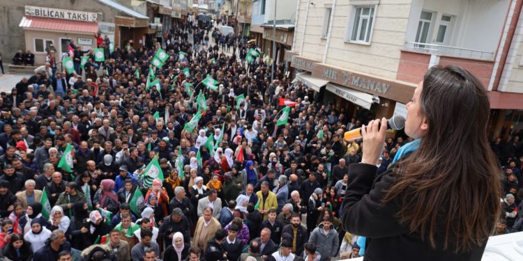 Hatimoğulları: 31 Mart’ta mührü DEM ağacının altına vuralım Hatimoğulları: 31 Mart’ta mührü DEM ağacının altına vuralım
