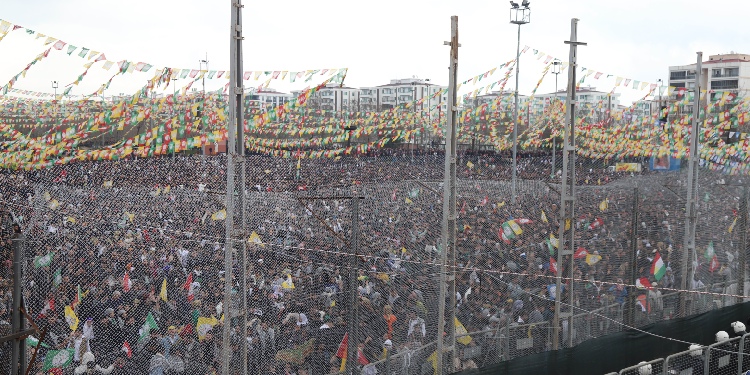 Amed Barosu’ndan çocukların gözaltına alınmasına tepki Amed Barosu’ndan çocukların gözaltına alınmasına tepki