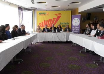 İstanbul’da Newroz deklarasyonu: Özgürlük ve zafer için ayağa kalkalım