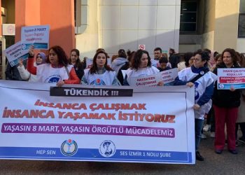 Sağlıkçılar isyanda: Evimize de gitmek istiyoruz