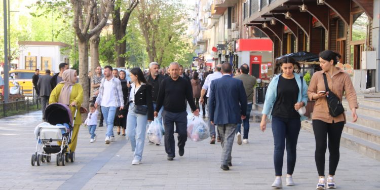 Siirtliler kayyım tahribatının ortadan kaldırılmasını bekliyor