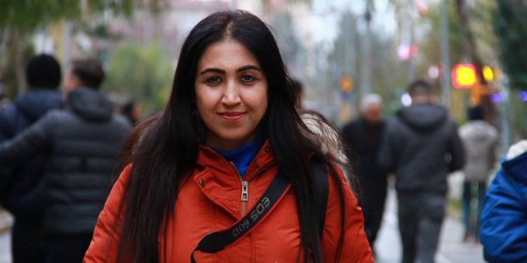 MA muhabiri Dal çıplak aramaya maruz kaldı