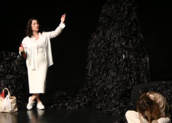 Amed’te Tiyatro Festivaline yoğun ilgi