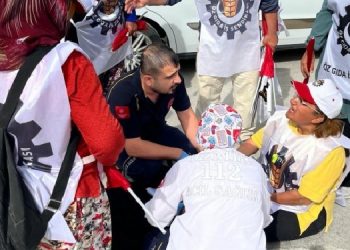 Grevdeki işçiler gözaltına alındı