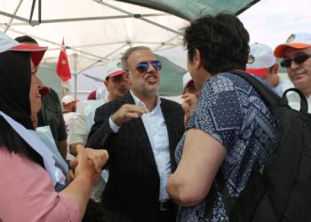 Lezita işçilerini ziyaret eden kadınlar, sendika başkanı tarafından tehdit edildi