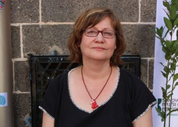 Yazar Karacabey: Sanatçıların inadı çok hükümet devirir