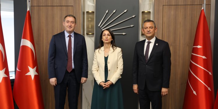 DEM Parti-CHP görüşmesi: Anayasa için samimiyete ihtiyaç var