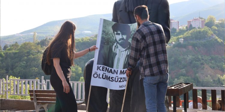 Öğrencilerden İstanbul ve Dêrsim’de Kenan Mak anması
