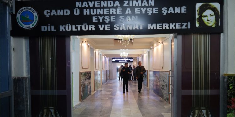 Eyşe Şan’da Kürtçe eğitime yoğun başvuru