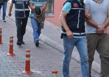 Muhittin Böcek’in kuaförü ve sosyal medya uzmanı gözaltına alındı