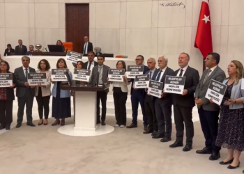 Meclis’te kayyım protestosu başladı