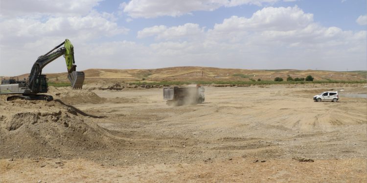 Bismil’de kum ocağına tepki: Tarıma zarar veriyor