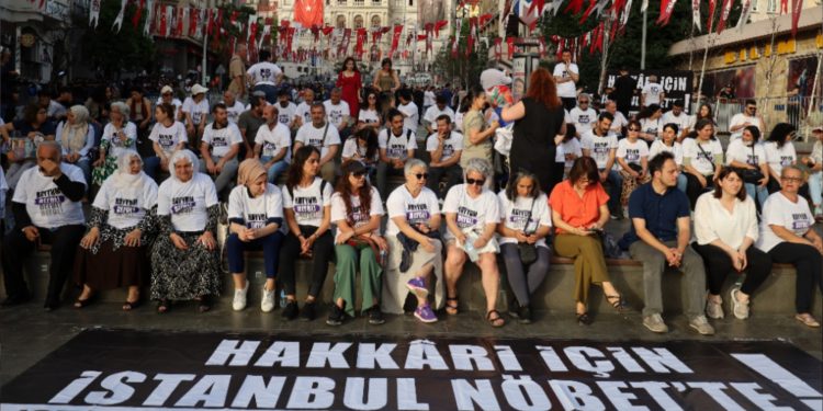 İstanbul’da kayyıma karşı Adalet Nöbeti: Üçüncü yol cephe mücadelesi güçlendirilmeli İstanbul’da kayyıma karşı Adalet Nöbeti: Üçüncü yol cephe mücadelesi güçlendirilmeli