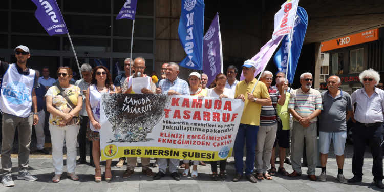 Emekçiler “tasarruf paketi”nin iptalini istedi Emekçiler “tasarruf paketi”nin iptalini istedi