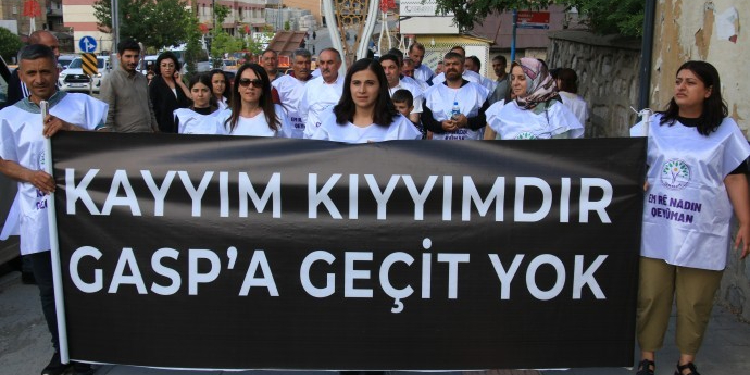 Hakkari’de nöbet eylemi başlıyor: Sonuç alana dek sürecek Hakkari’de nöbet eylemi başlıyor: Sonuç alana dek sürecek