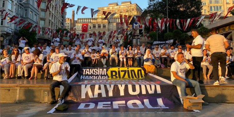 İstanbul’daki nöbet sürüyor: Boyun eğmeyeceğiz