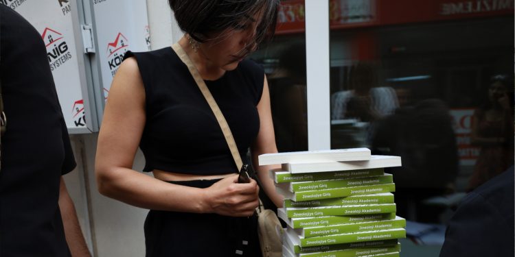 Jineolojî’ye Giriş kitabına el konuldu