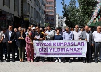 Van’da gözaltı protestosu: Mücadeleden geri adım atmayız