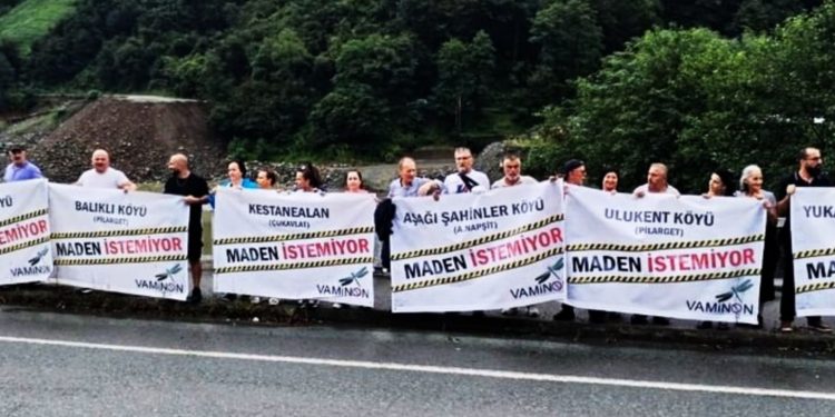 Arhavililer madene karşı yürüdü