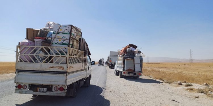 Êzidîler KDP kamplarından ayrılıyor: 130 aile daha Şengal’e döndü Êzidîler KDP kamplarından ayrılıyor: 130 aile daha Şengal’e döndü