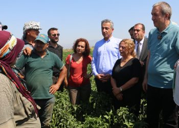 Bakırhan, mevsimlik tarım işçileri ve çiftçilerle buluştu