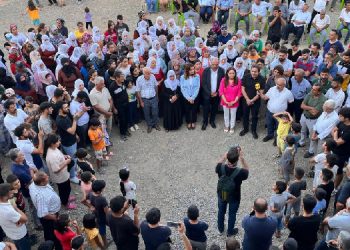 DEM Parti, elektriğin kesildiği köyde: DEDAŞ halka zulüm ediyor