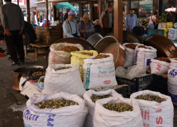 Köylü Pazarı’nda da satış yok: Üretici emeğinin karşılığını alamıyor