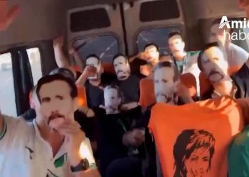 Sakaryaspor taraftarlarından “yeşil” maskesi