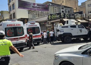 Zırhlı aracın çarptığı gencin ayağı kırıldı