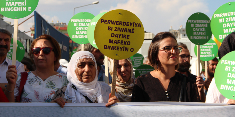 MED-DER: Kürtçe resmi dil olsun MED-DER: Kürtçe resmi dil olsun