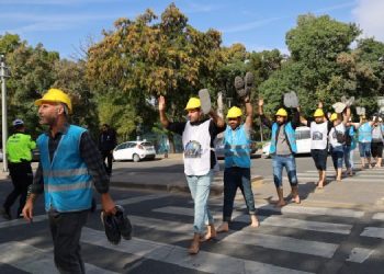 Fernas İşçileri hakları için çıplak ayakla yürüdü