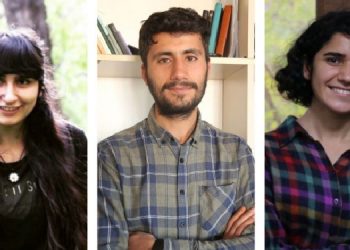 Barış Anneleri ve 3 gazeteci gözaltına alındı Barış Anneleri ve 3 gazeteci gözaltına alındı